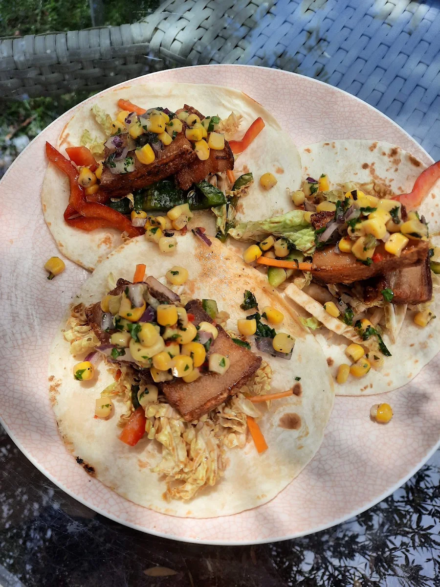 Pork Tacos, Fare Cravin' cafe