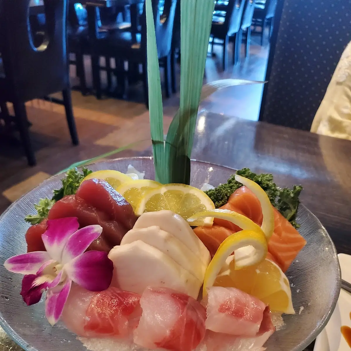 Sashimi Appetizer(9)