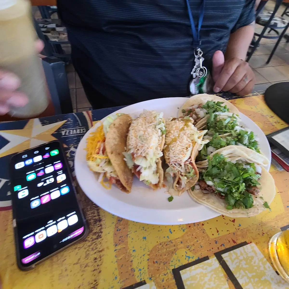 Hard Shell Tacos De Carne Asada