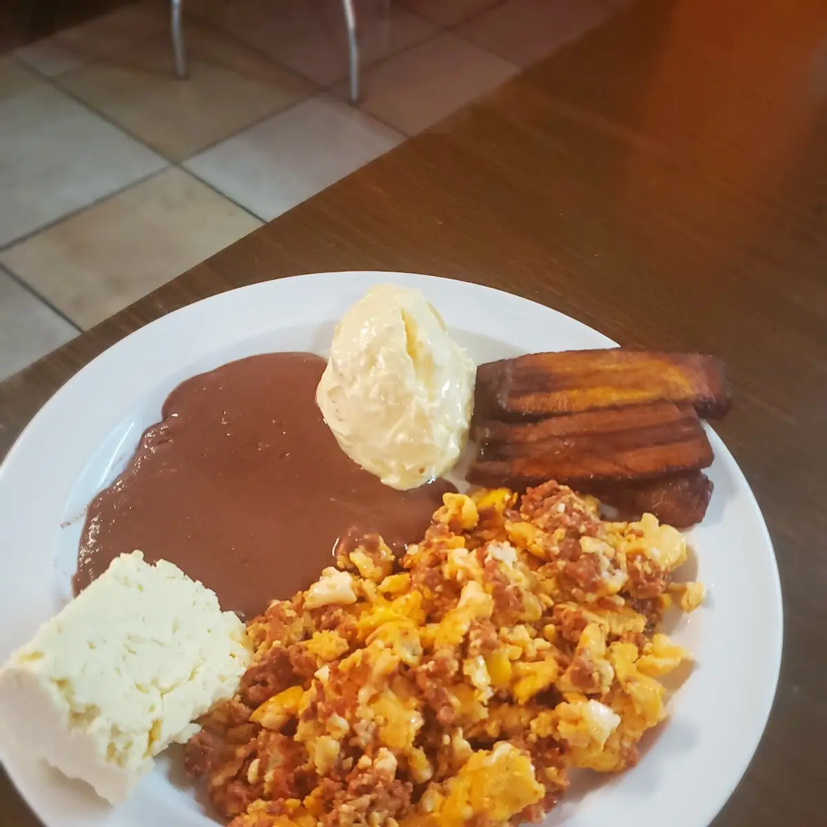 Huevos Con Chorizo Eggs with Chorizo