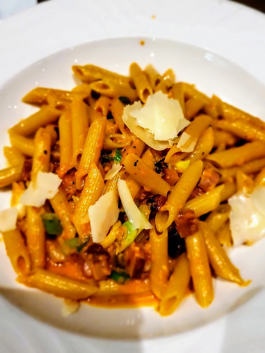 Pasta with Pancetta, Sorsi e Morsi