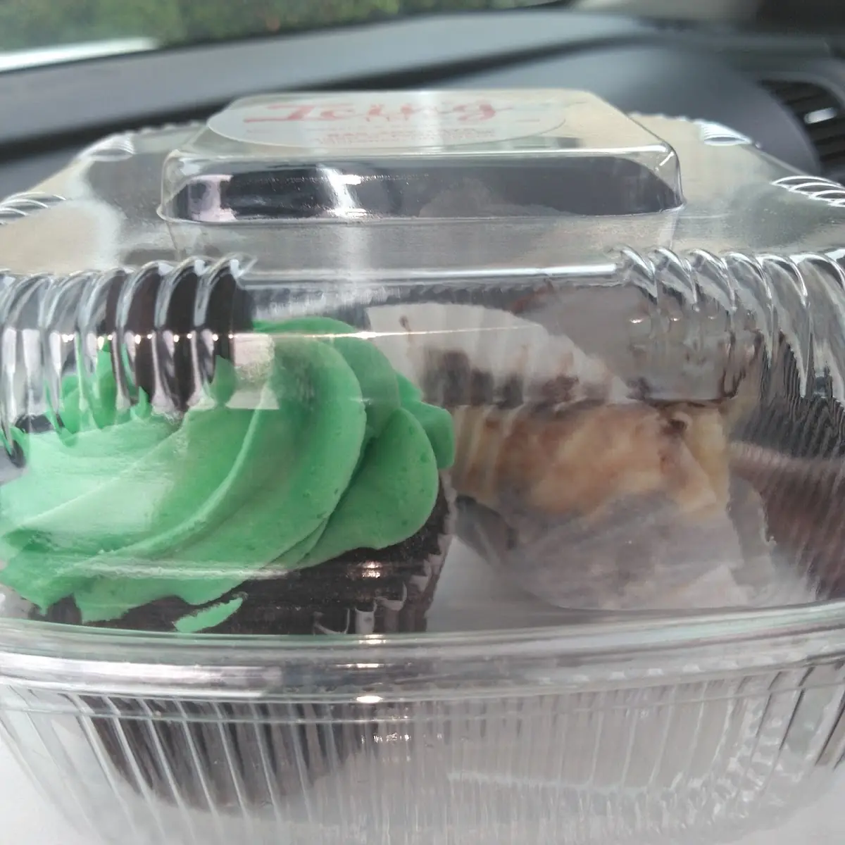 Mint Chocolate Cupcake