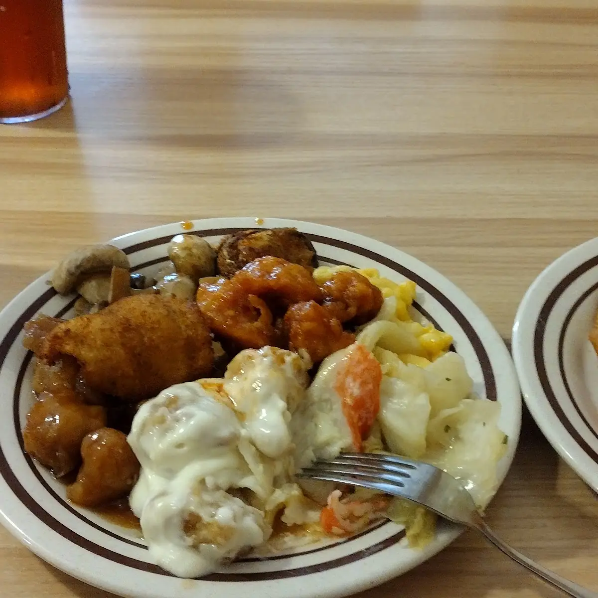 Walnut Chicken Hot and Spicy Chicken Sesame Chicken Macaroni and Cheese Mushrooms Fried Fish