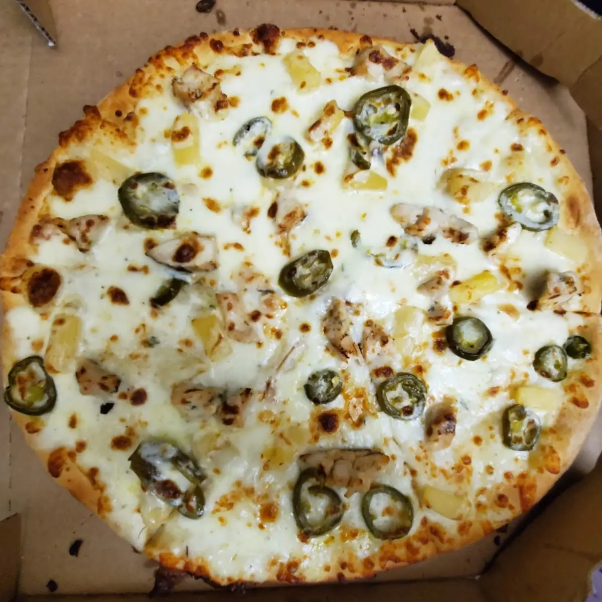 Alfredo Sauce Jalapeno Chicken Pineapple Pizza