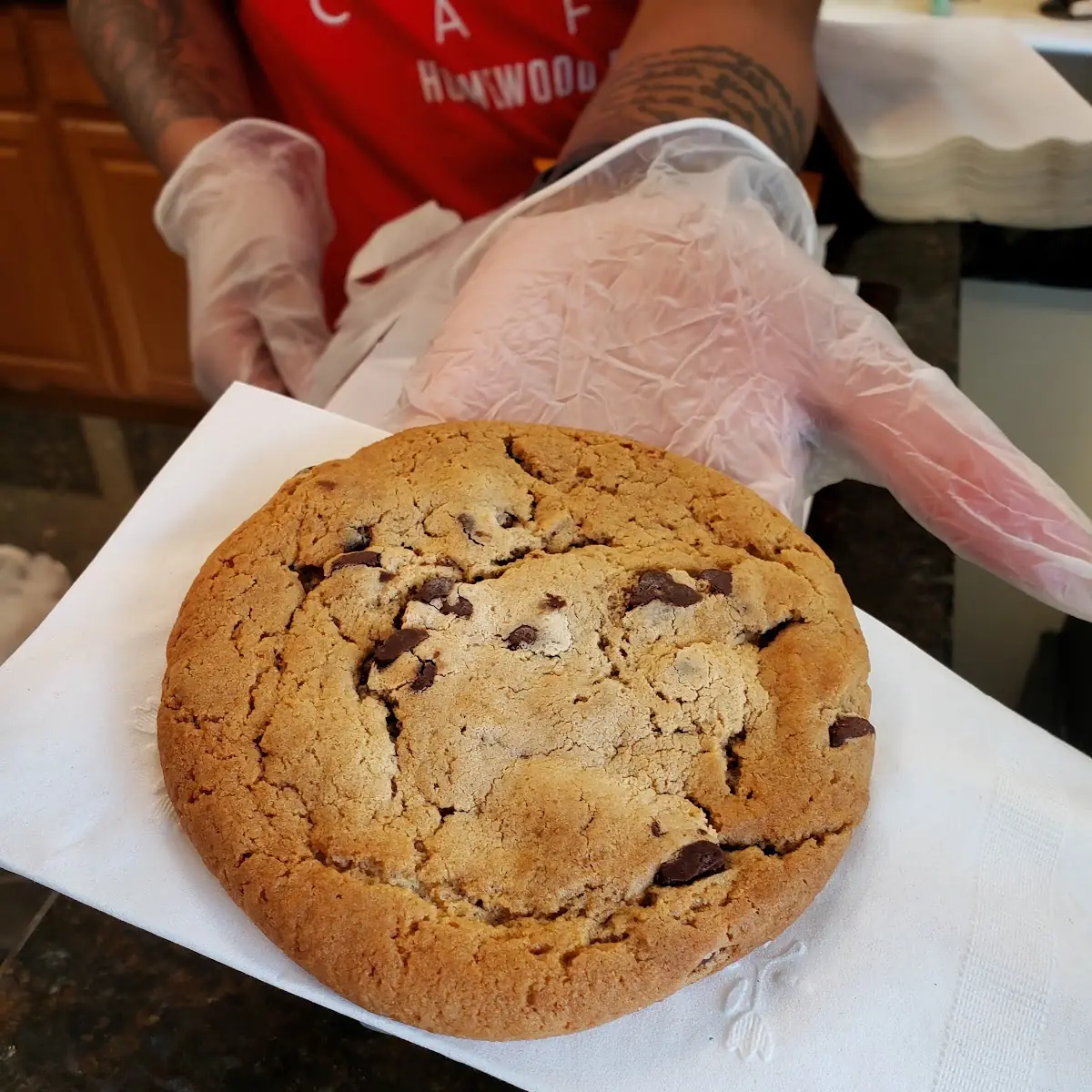 Chocolate Chip Cookie & Vanilla Custanrd Sandwic