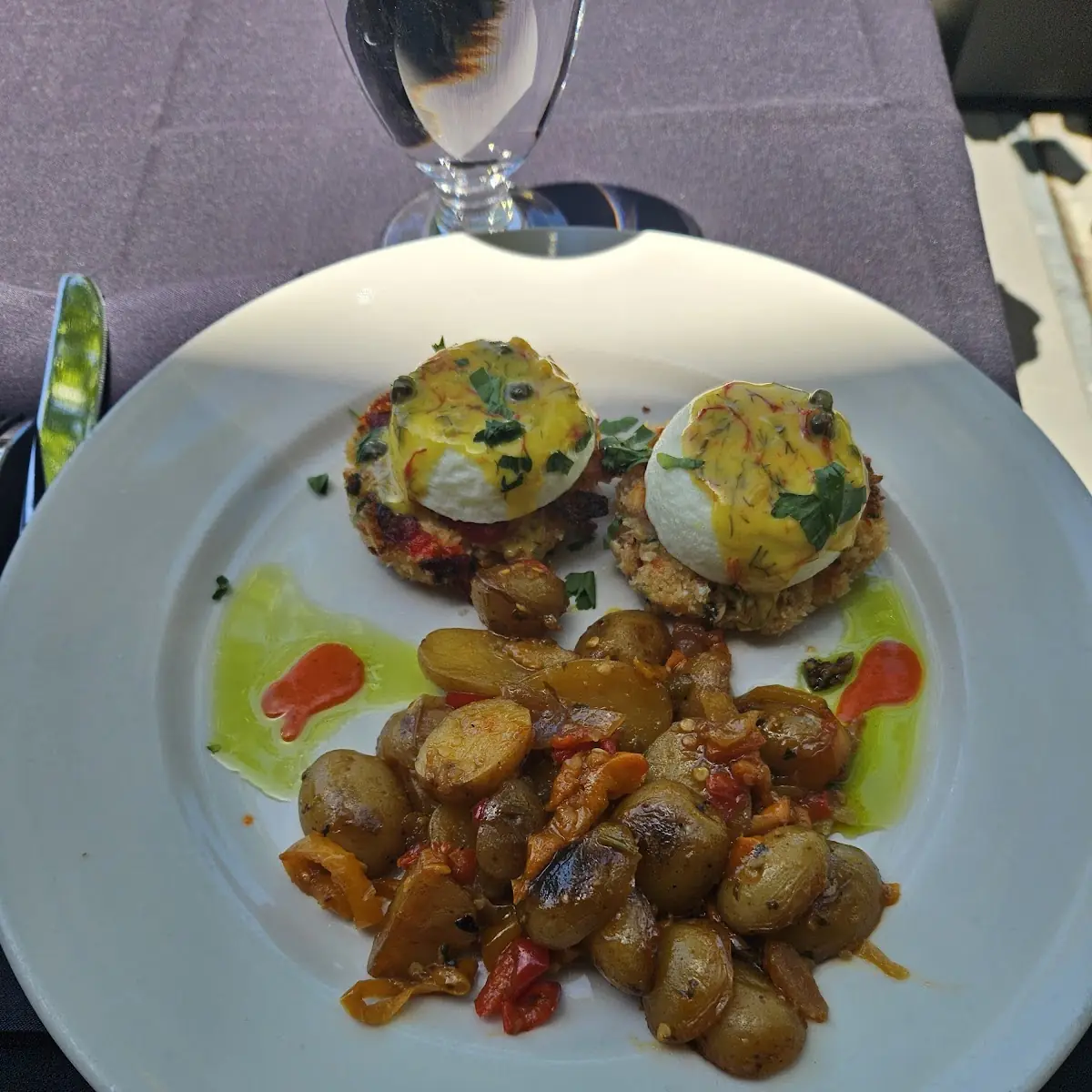 Salmon Benedict