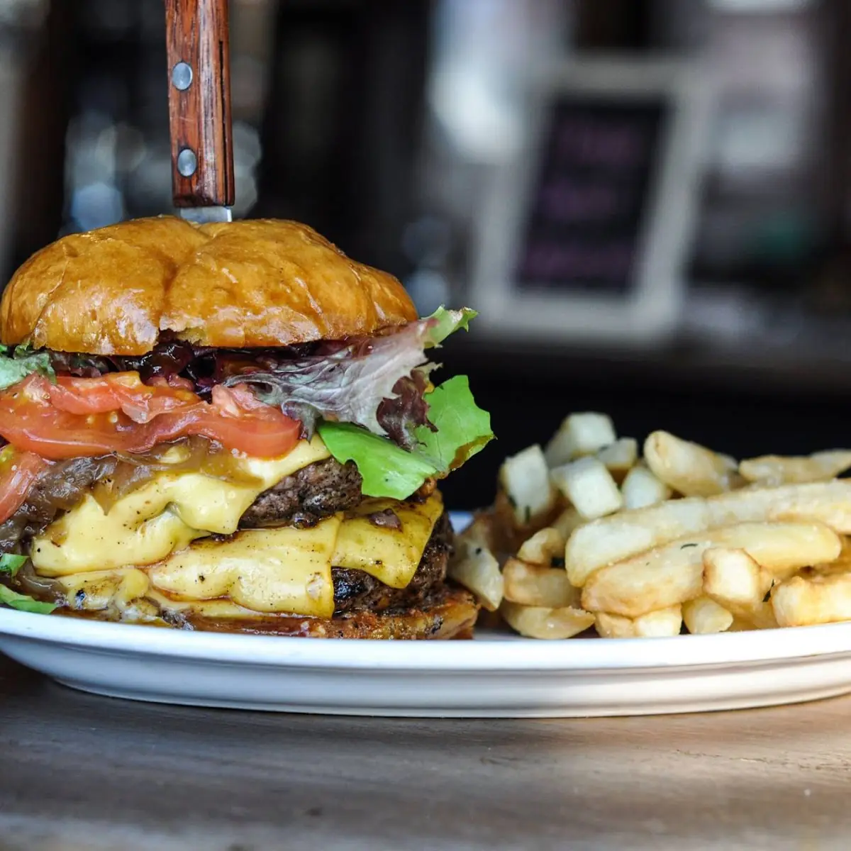 Fuego Smash Burger w Fries