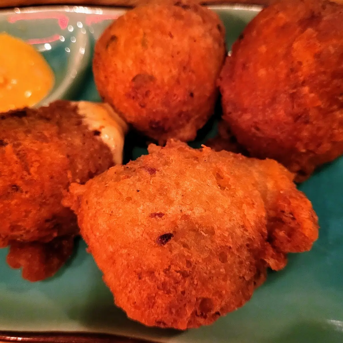 Codfish Fritters w Avacado Dip Large