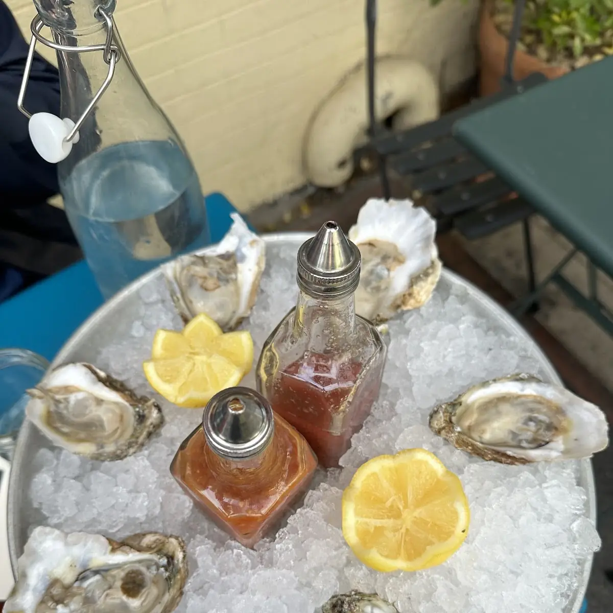H H Monday East Coast Oyster