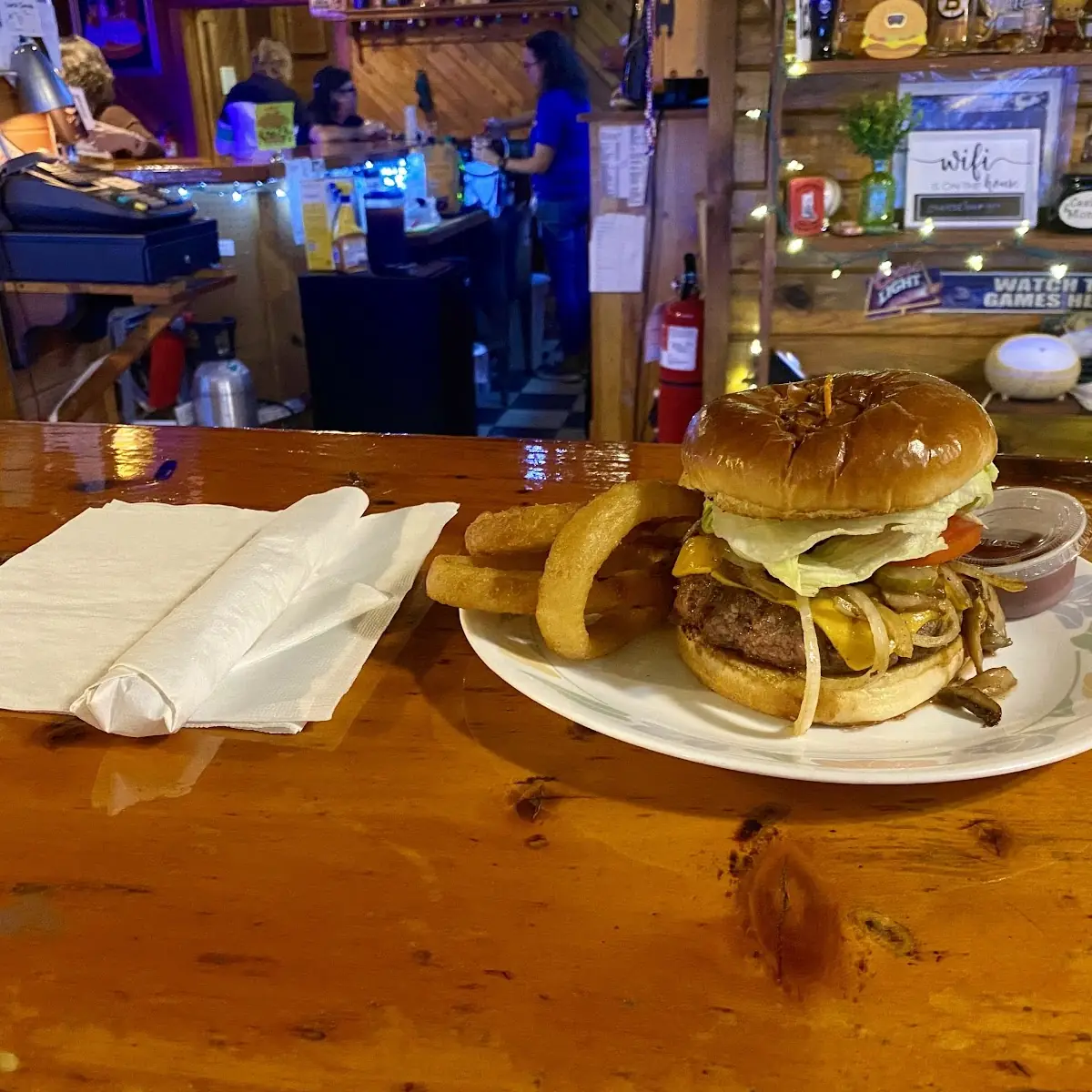 Noah Burger with Onion Rings