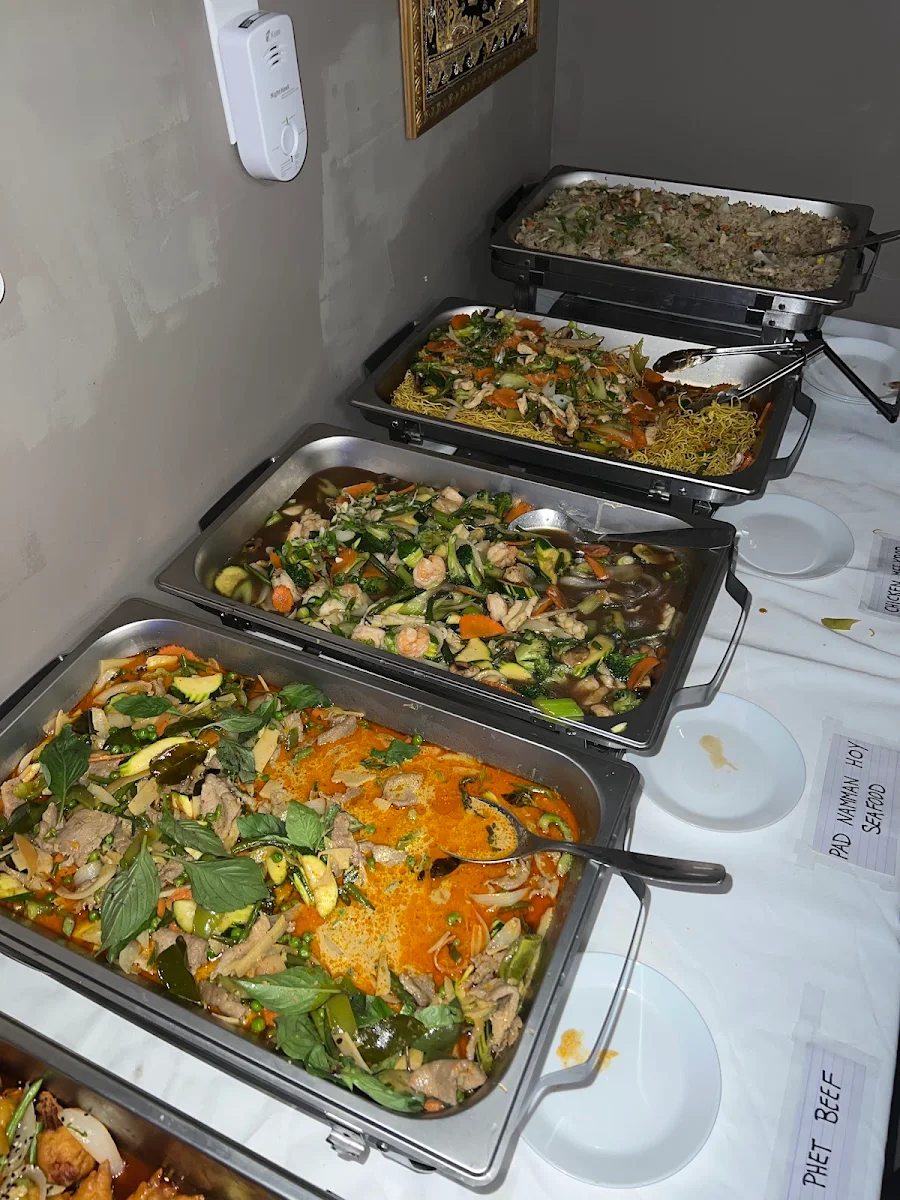Pad Phet Cashew Nut Stir Fry Mee Krob Fried Rice