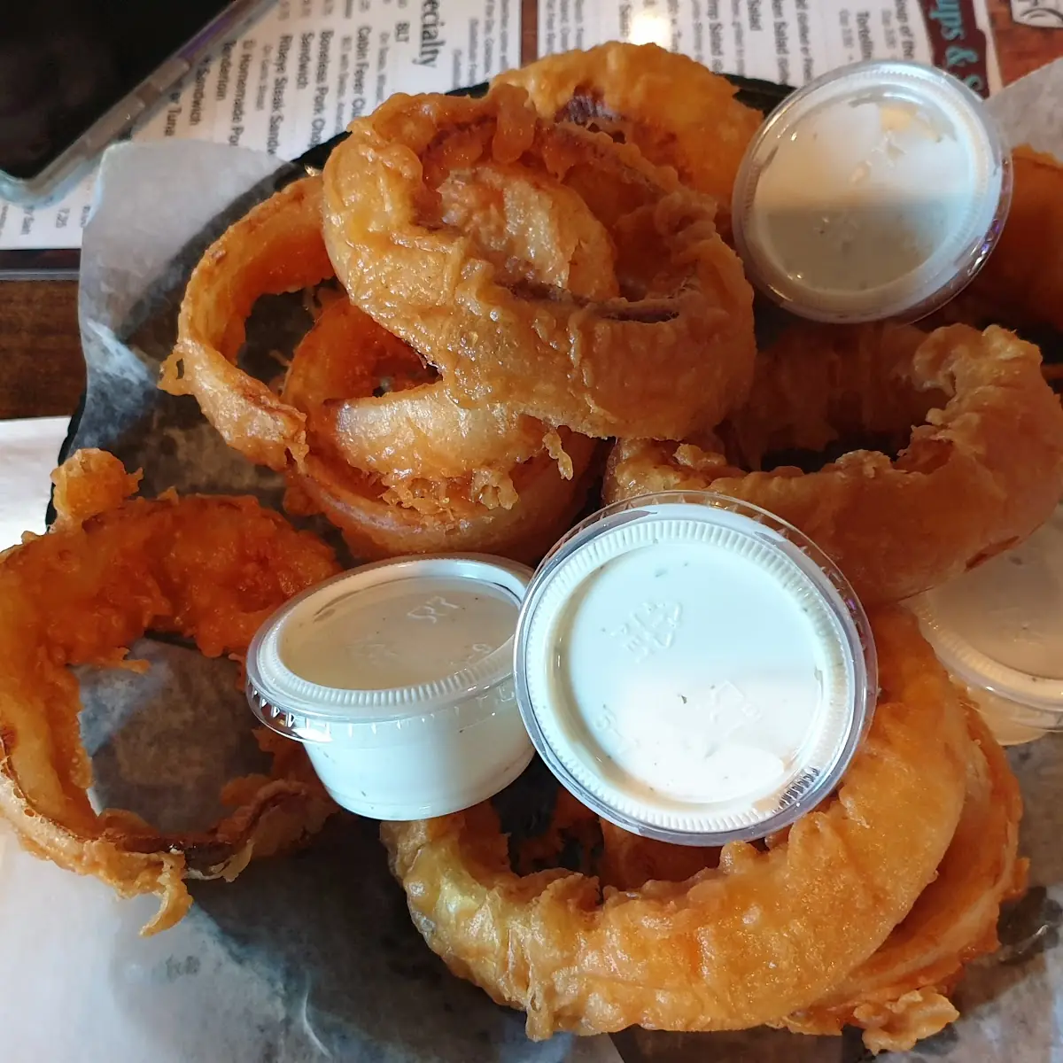 Crispy Onion Rings with Dipping Sauce