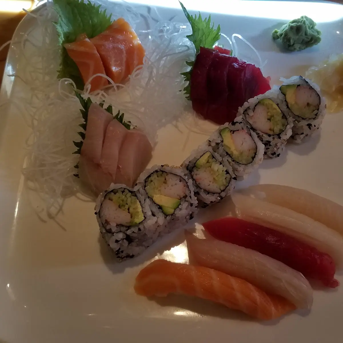 Sushi and Sashimi Combo Platter