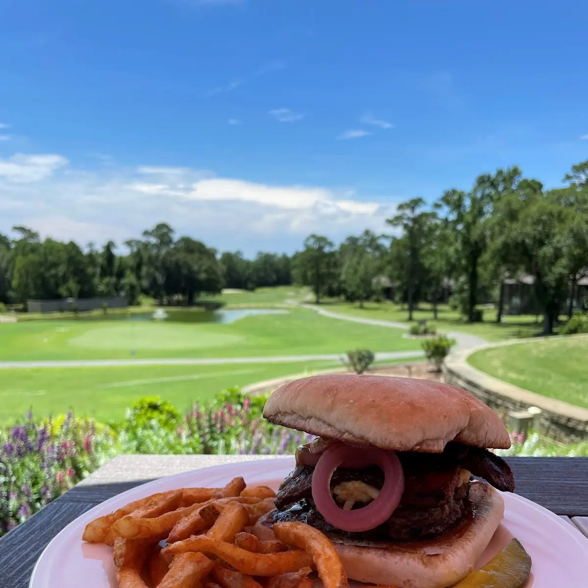 Latitude 30 Burger