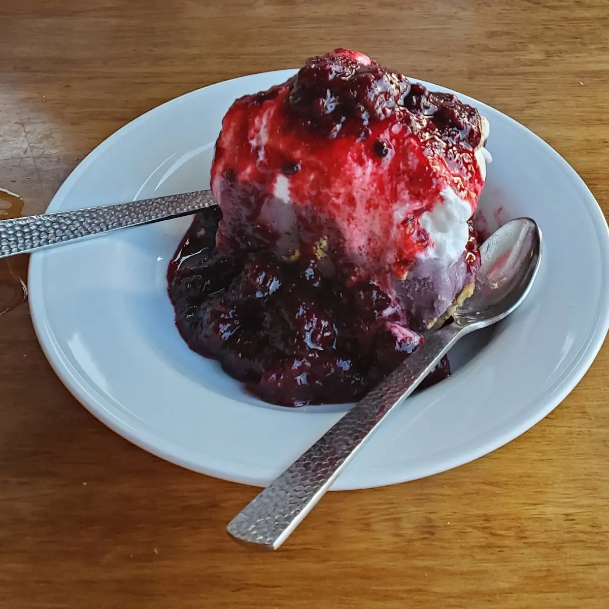 Blackberry Cobbler a La Mode