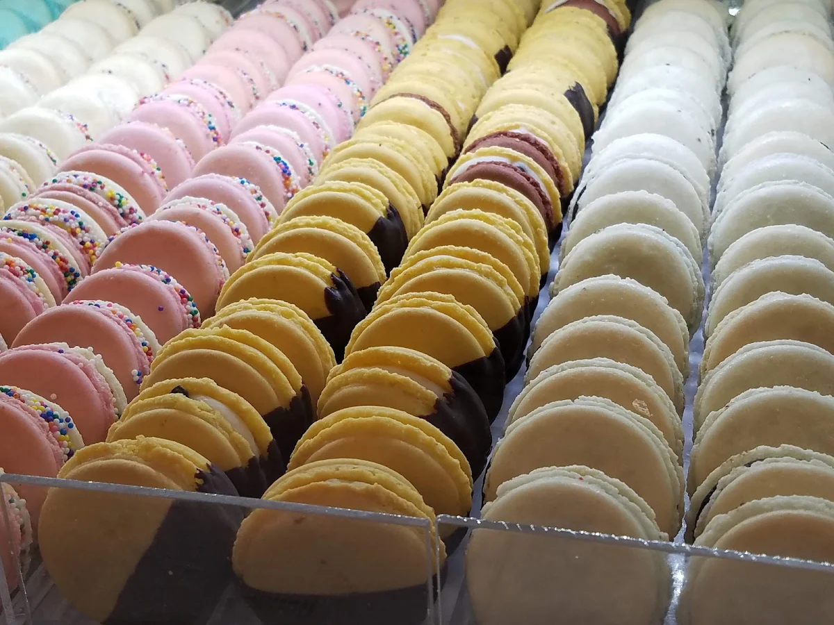 Assorted Flavors Macarons