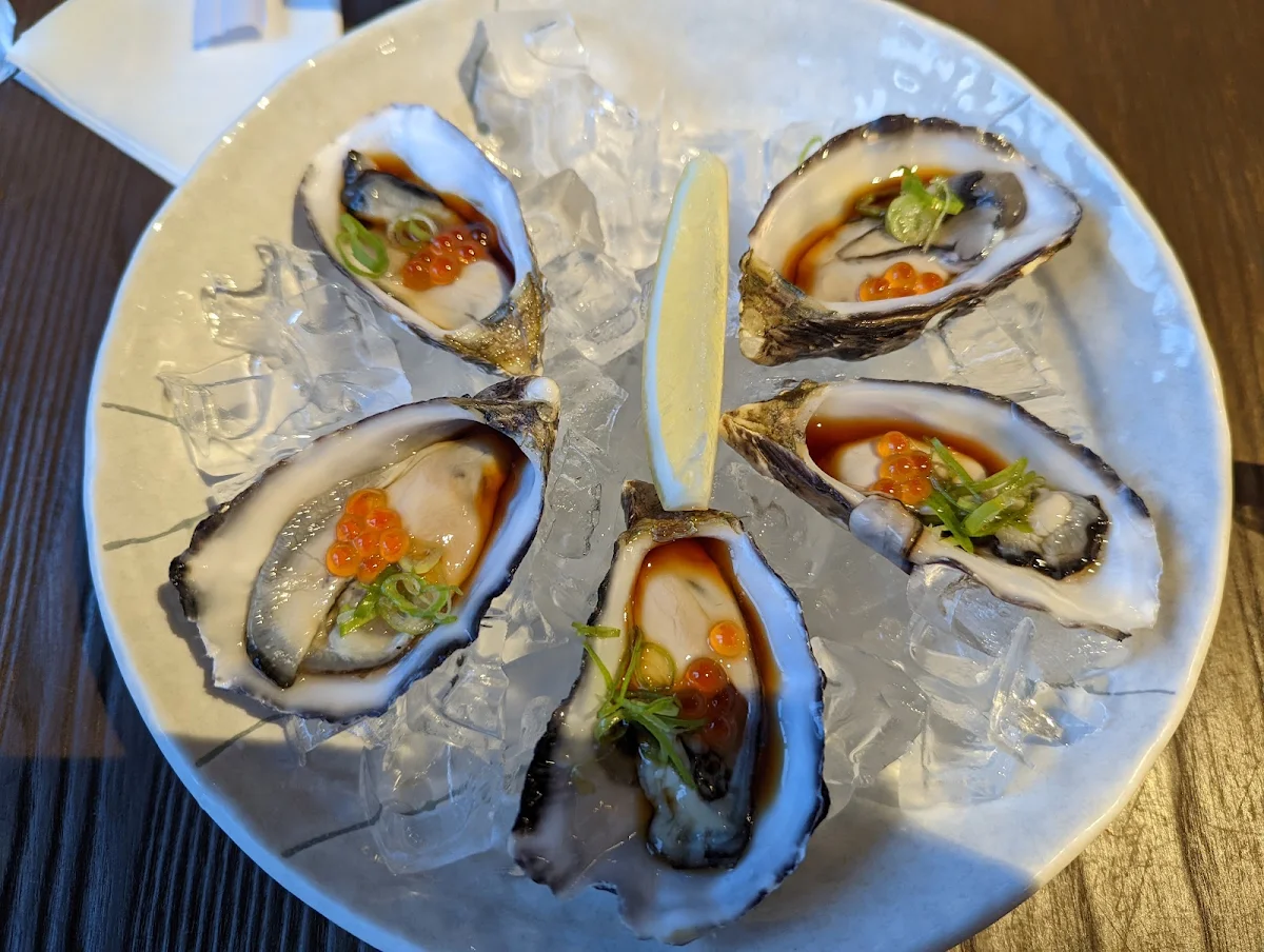 Fresh Oyster, Momiji