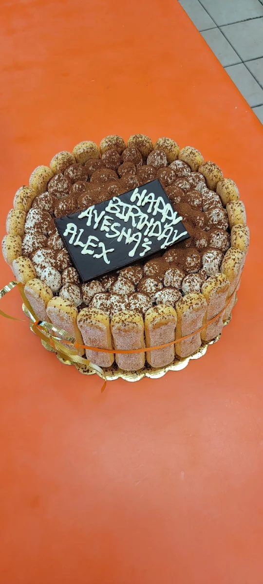 Tiramisu Cake