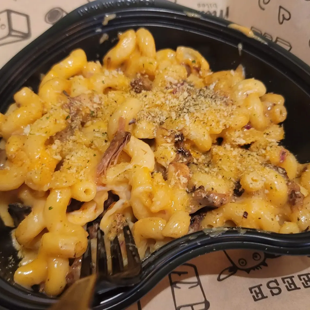 Mac and Cheese with Tater Tots