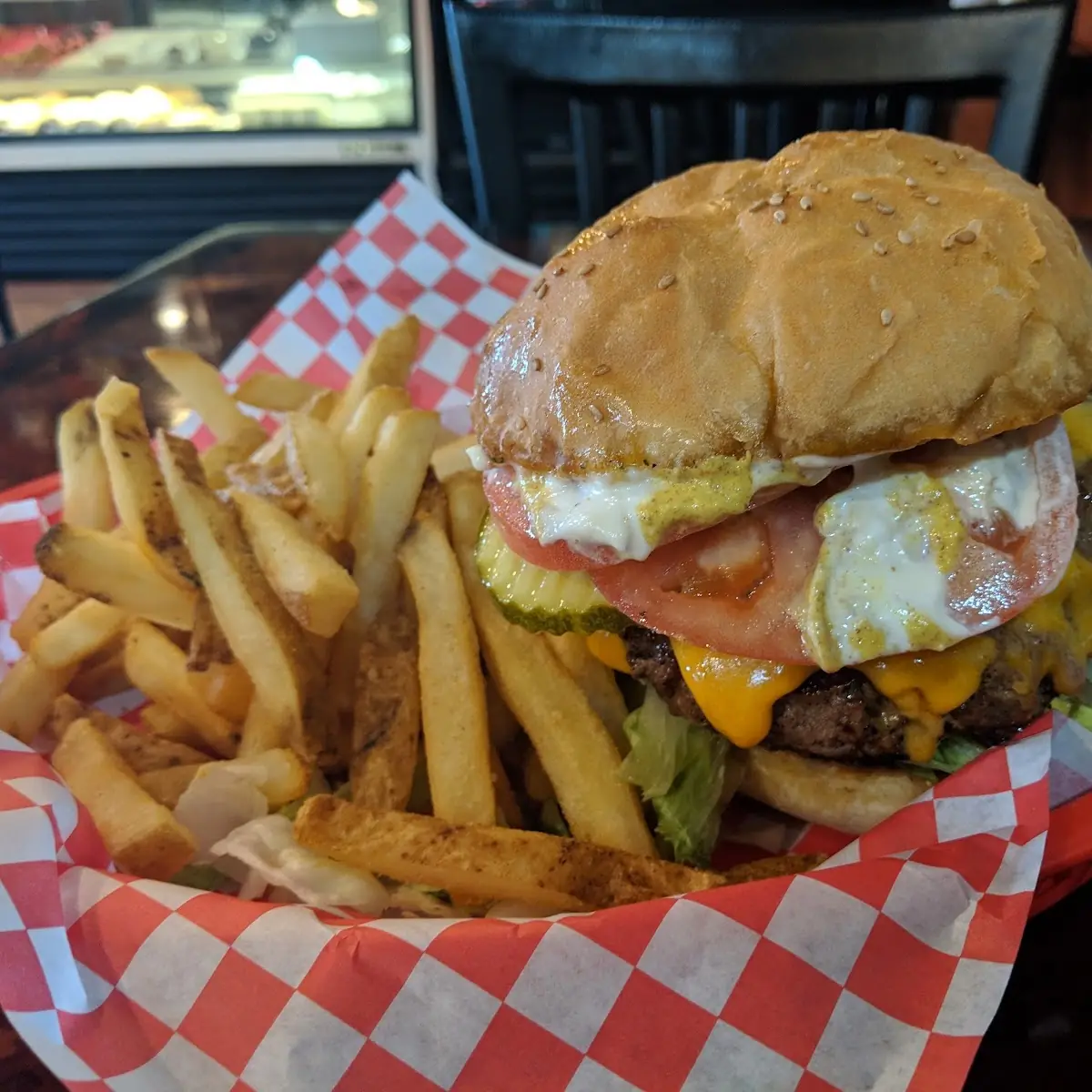 Pounder Burger It's the Bomb