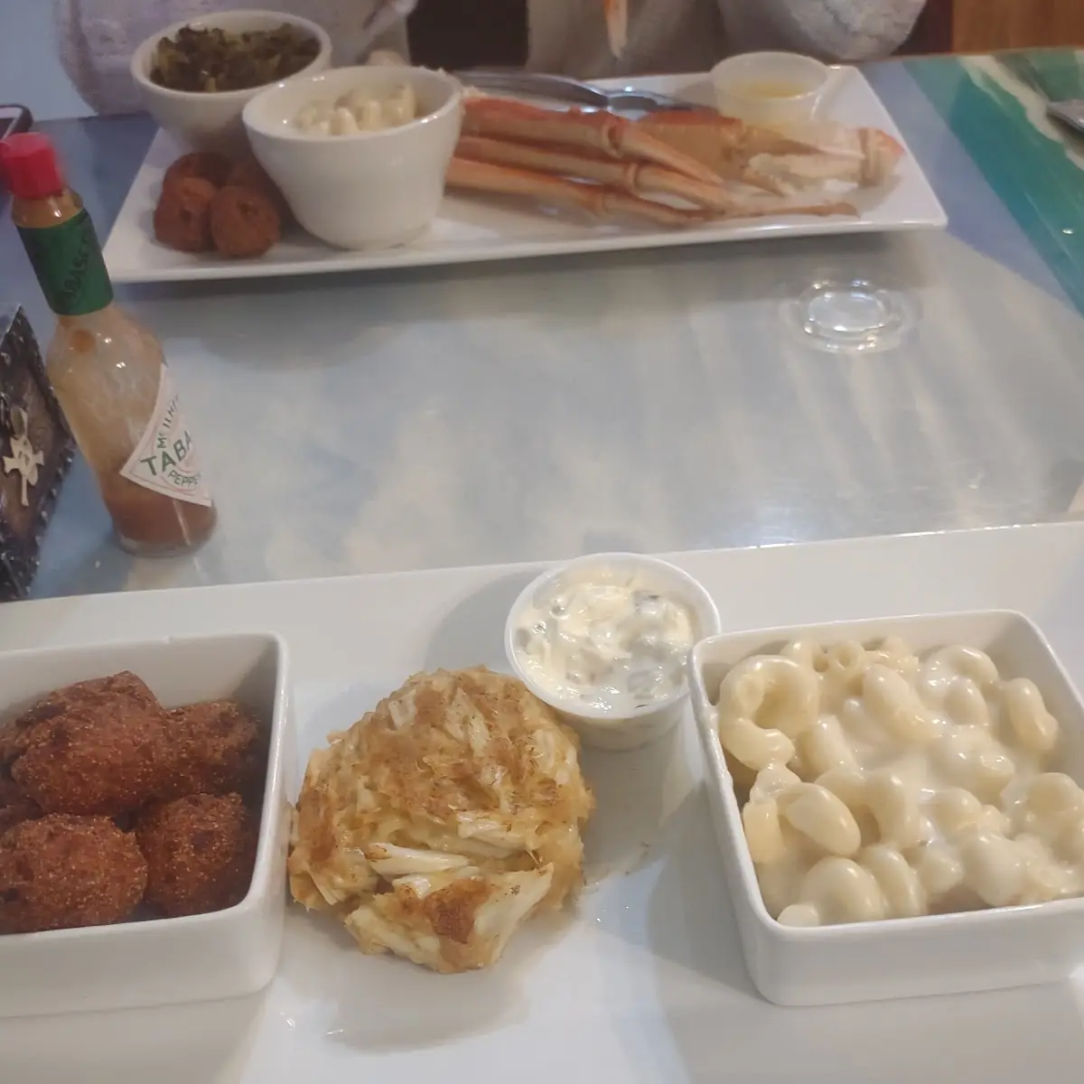 Crab Cakes and Mac Cheese
