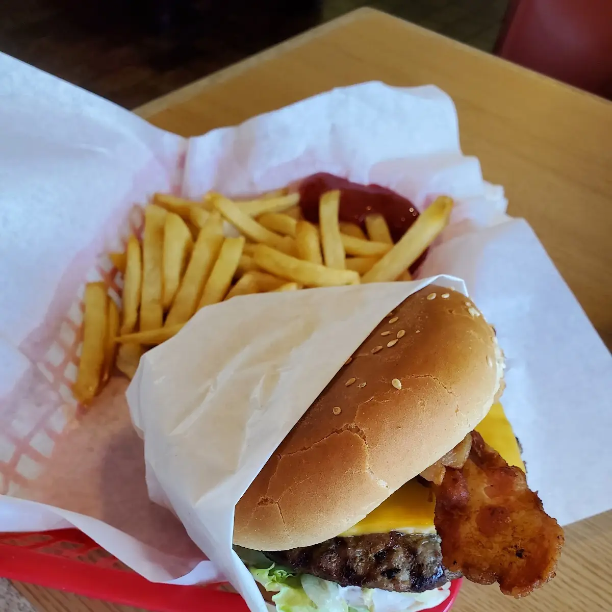 Bacon Avocado Cheese Burger