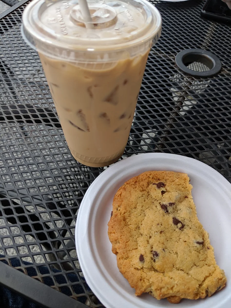 Chocolate Chip Cookie