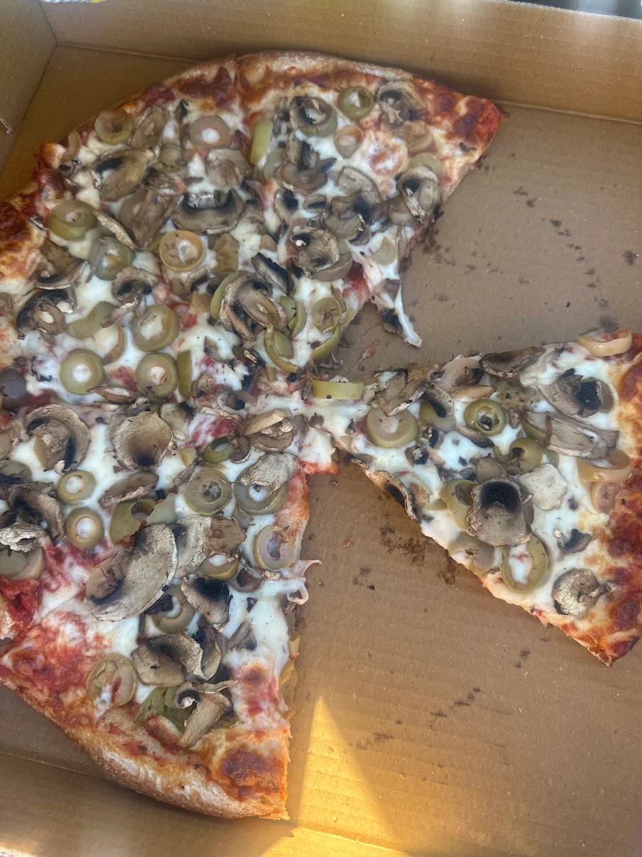 Highlights, BELMONT Country Pizza