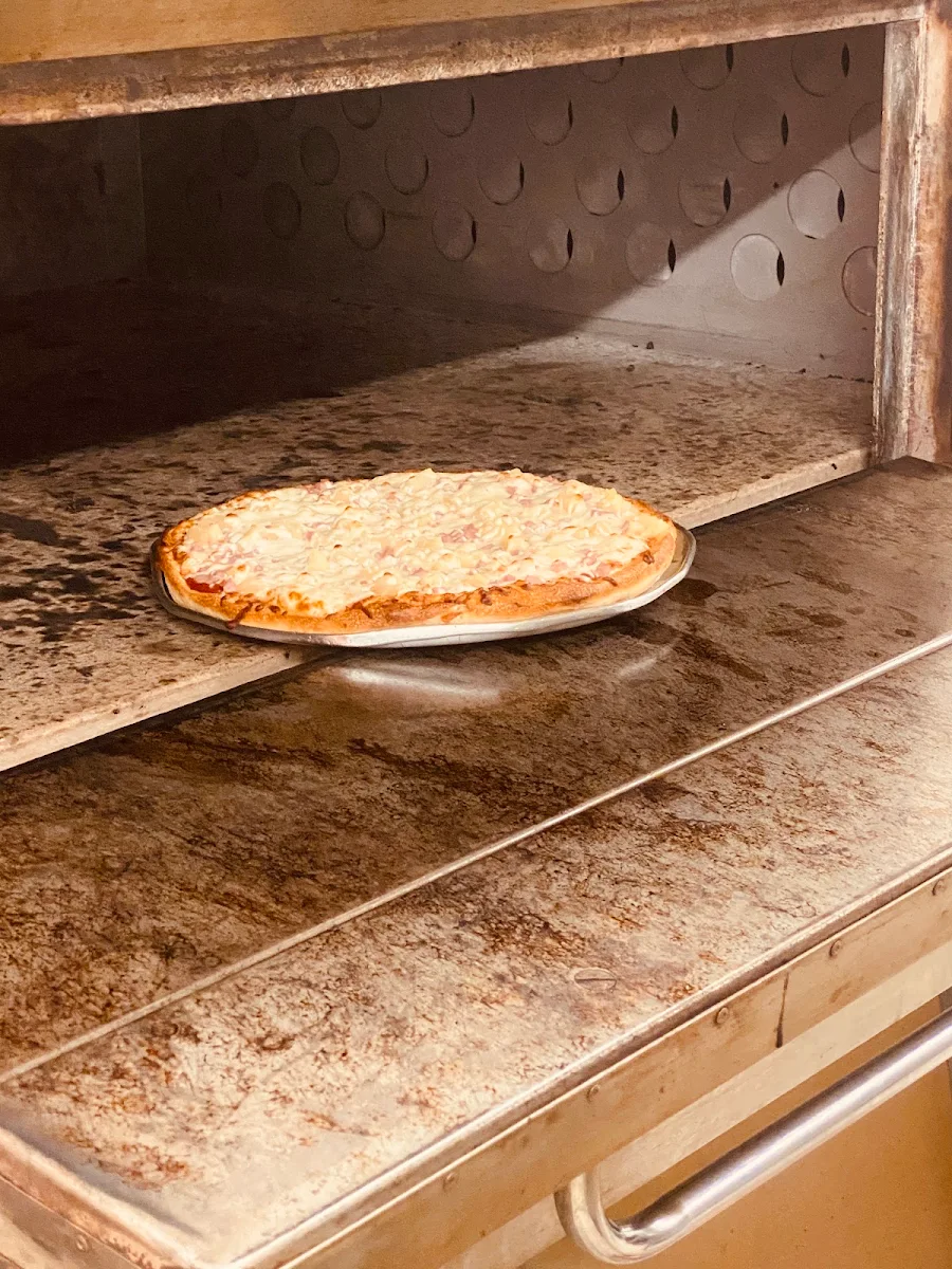 Highlights, BELMONT Country Pizza