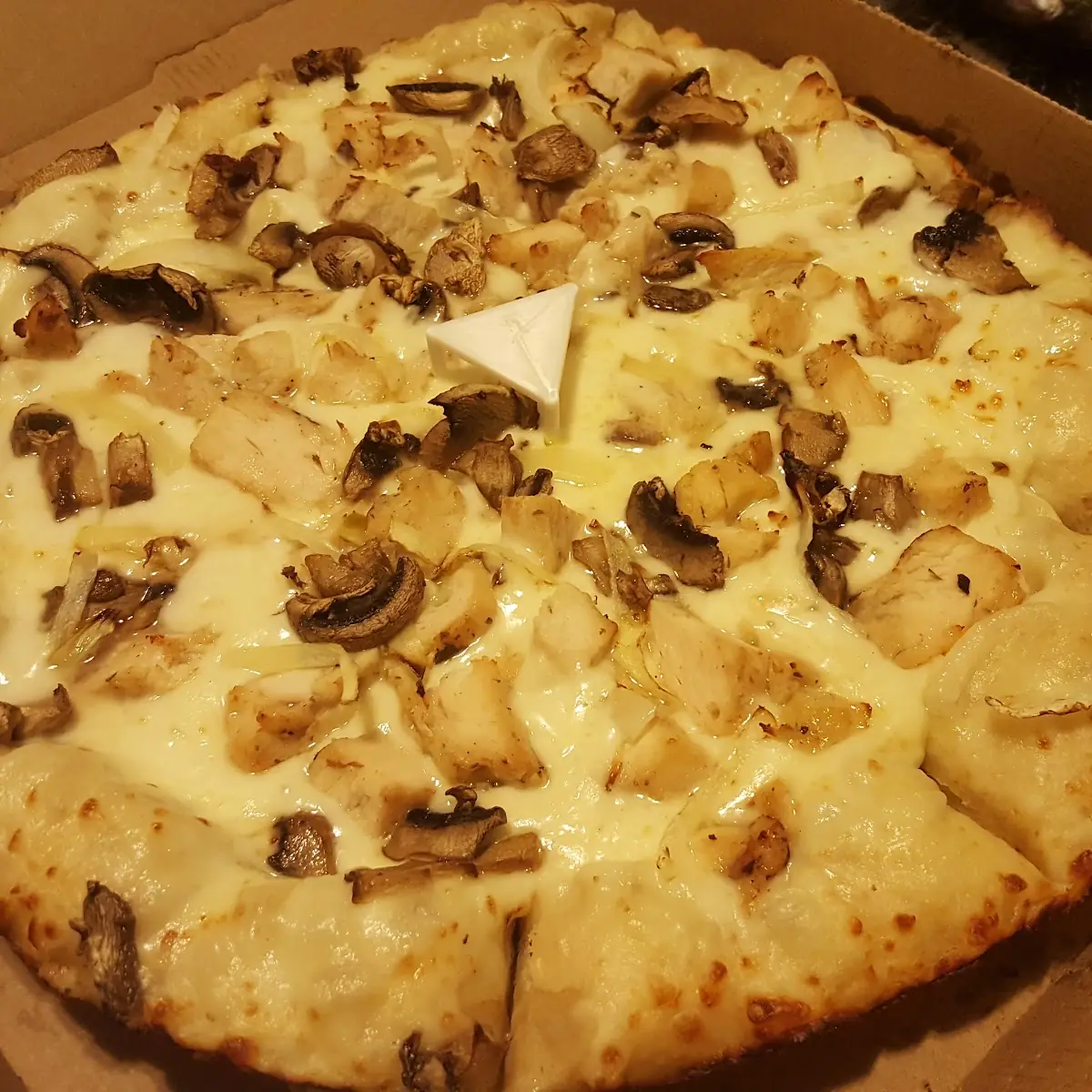 Alfredo Chicken Pizza