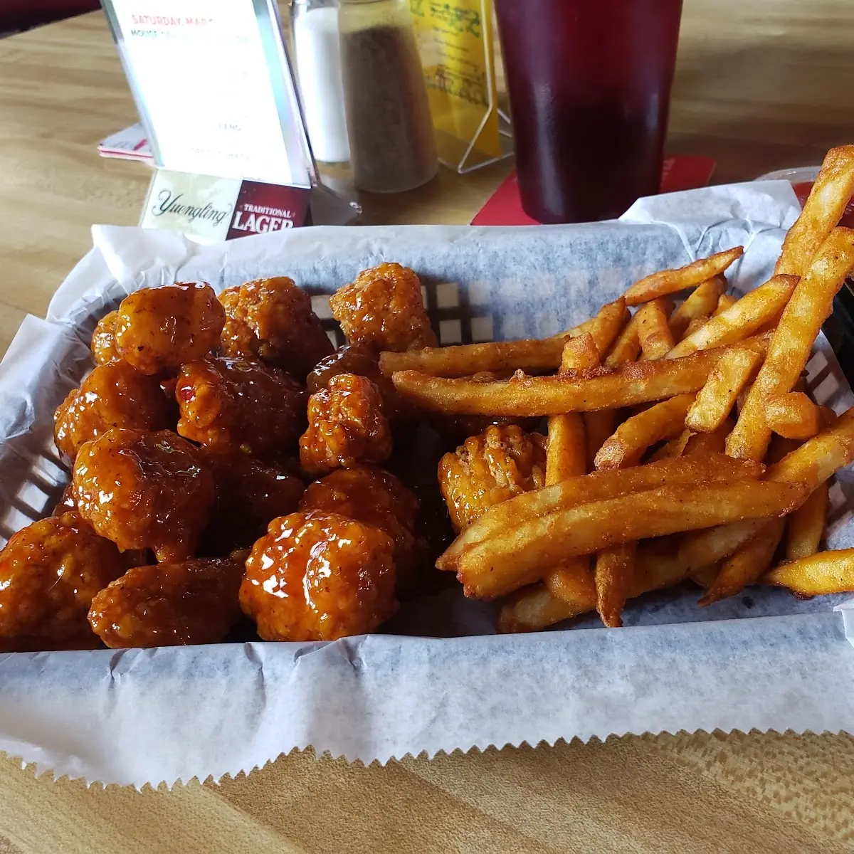 Boneless Wings and Fries