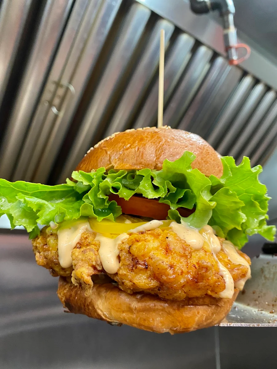 Fried Chicken Burger, Matt’s Burger Lab Queen St W