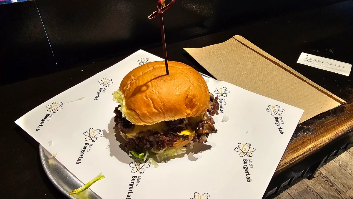 Highlights, Matt’s Burger Lab Queen St W