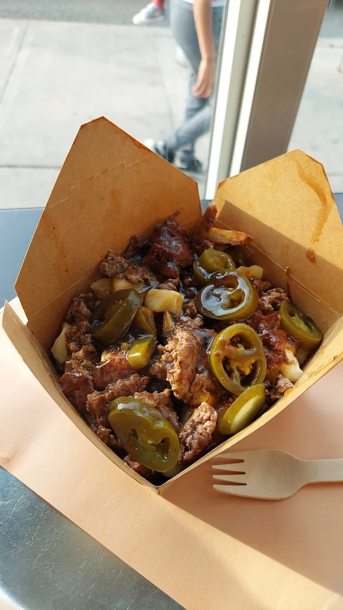 Matt's Poutine, Matt’s Burger Lab Queen St W