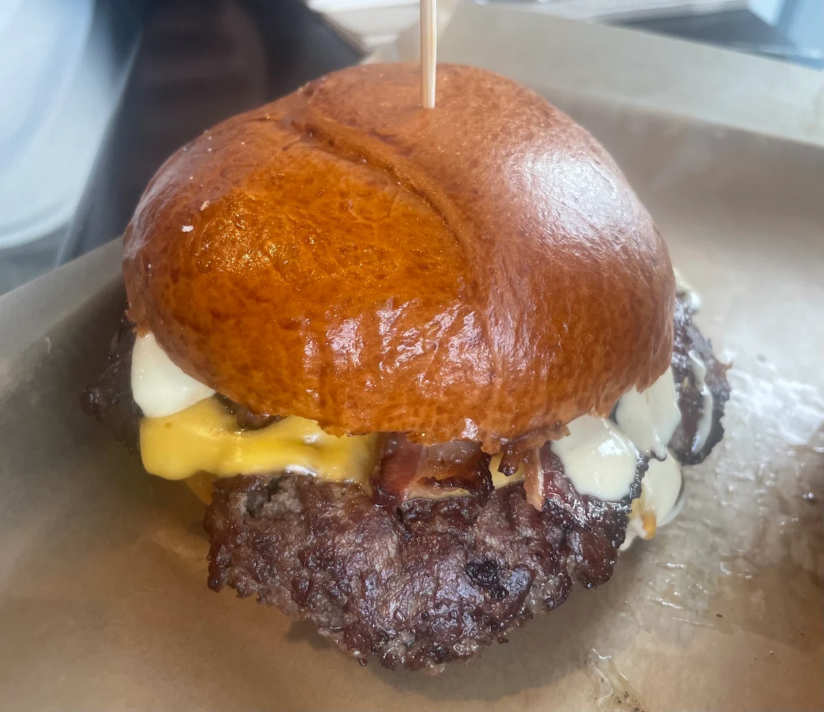 Smash Burger Double, Matt’s Burger Lab Queen St W