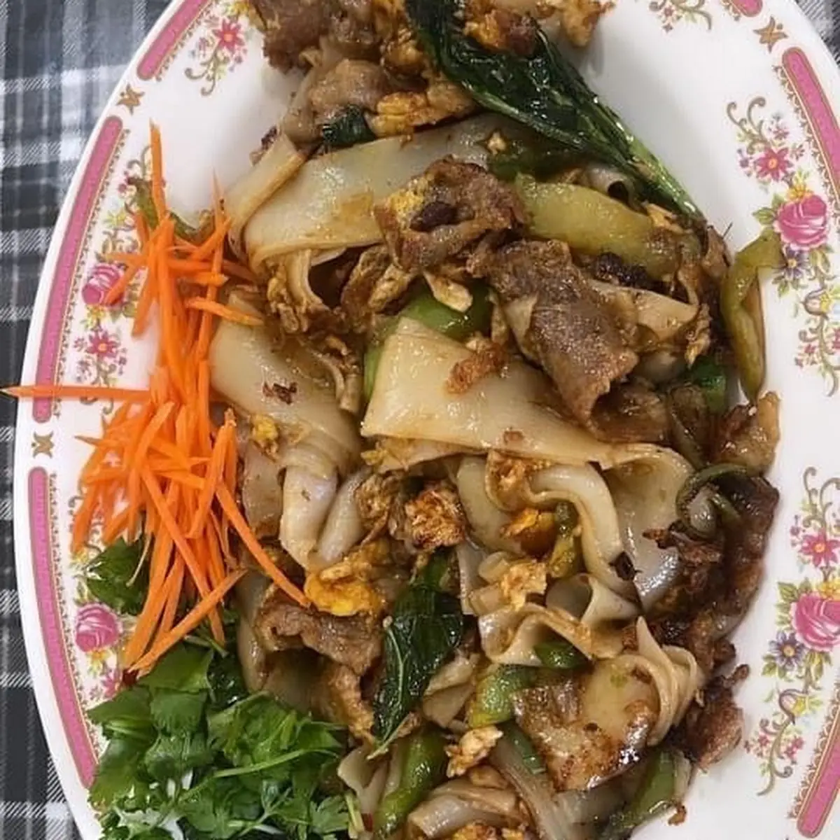 Spicy Noodle Pad Kee Mao