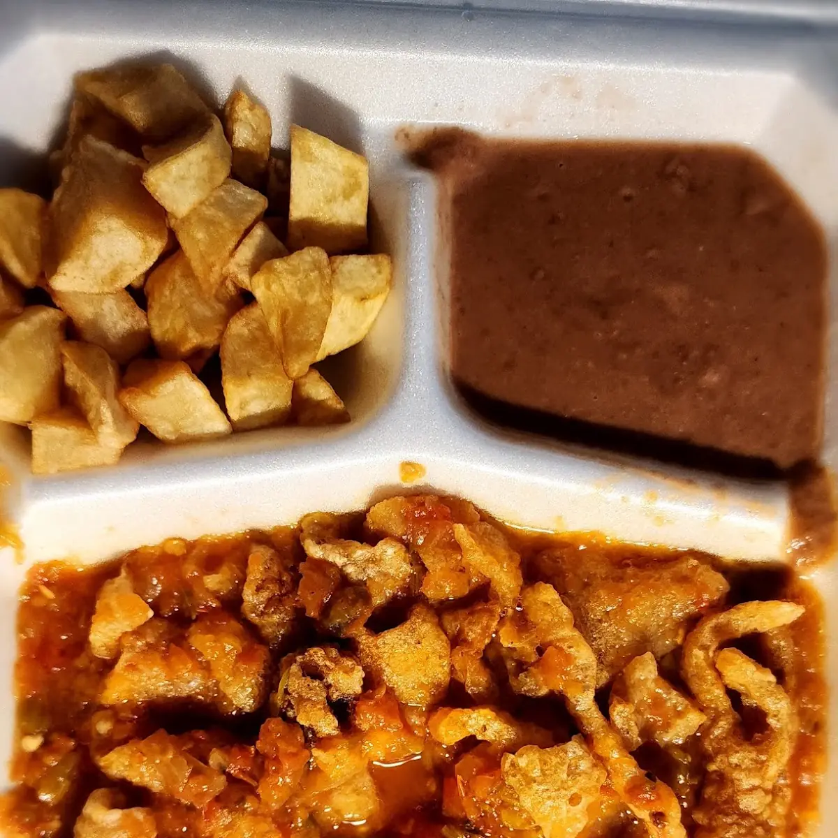 Plato de Chicharrón En Salsa