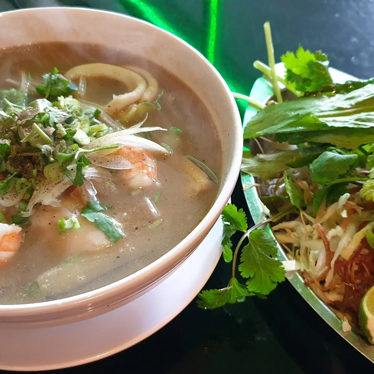 Pho Tom