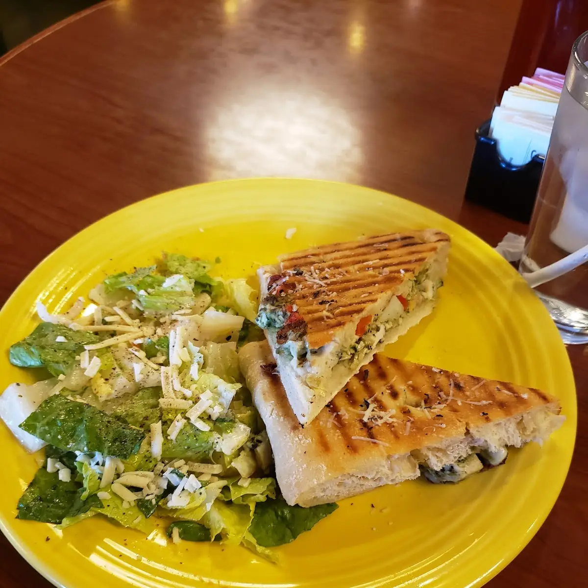 Pollo Y Pesto Panini