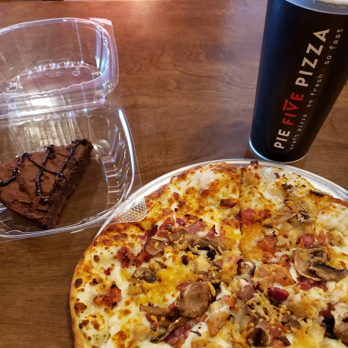 Chicken Carbonara Personal Pizza