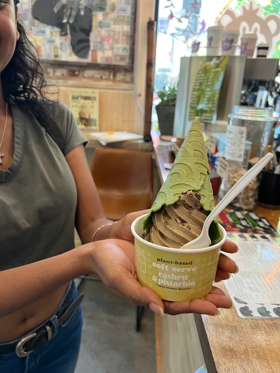 Matcha Dipped Waffle Cone White Chocolate Bar