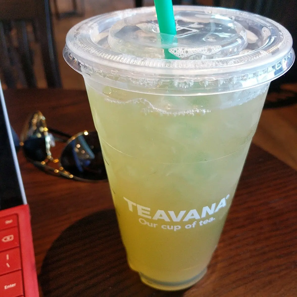 Iced Peach Green Tea Lemonade