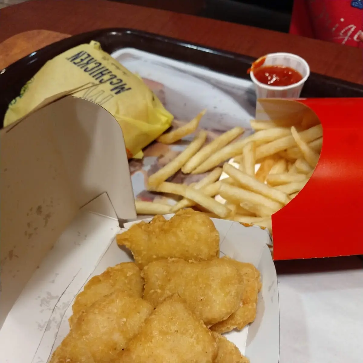 10 PC Chicken Mcnuggets