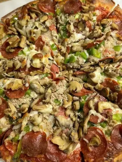 Large Deluxe Pizza