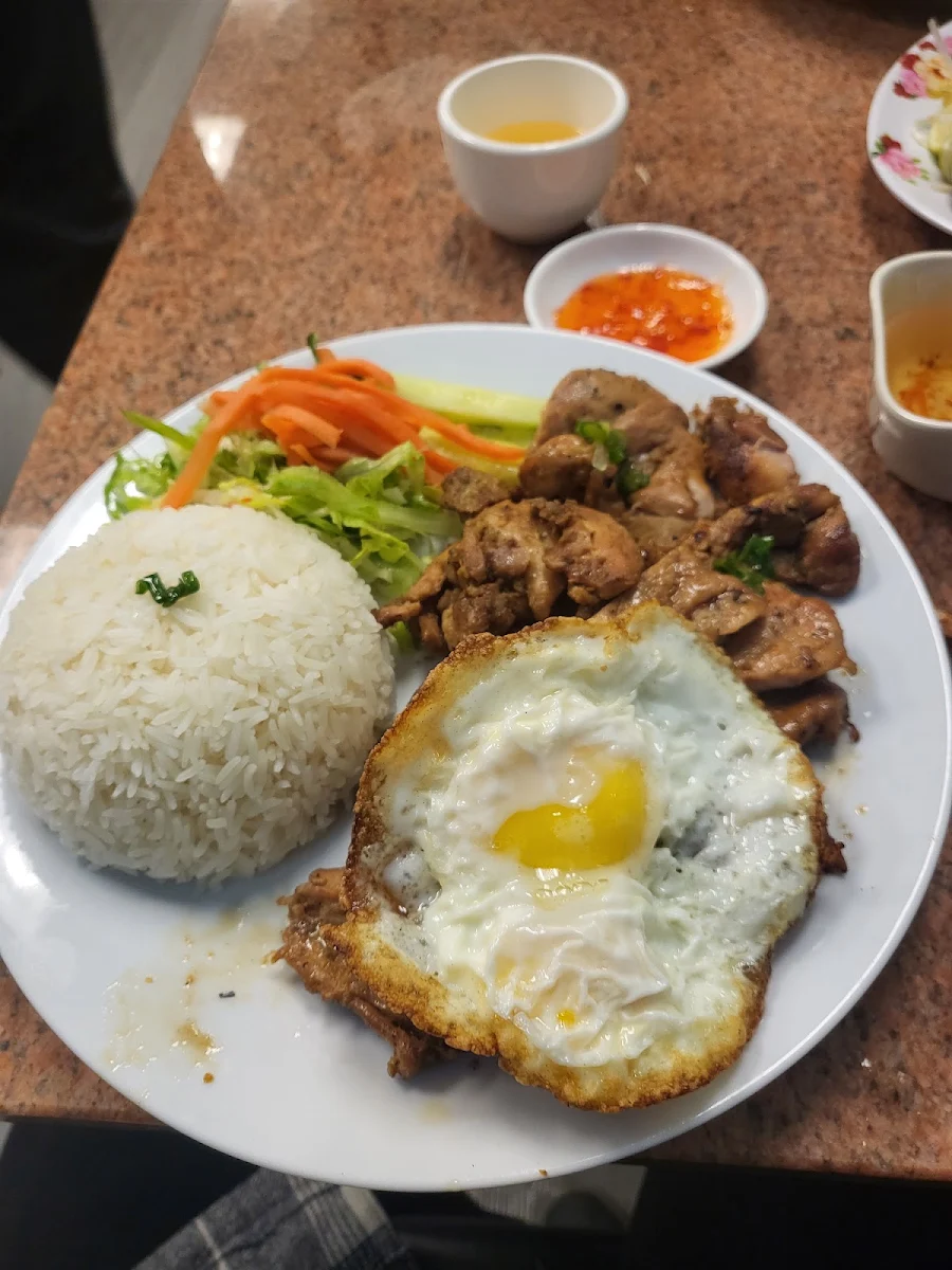 Sunny-Side-Up Eggs with Grilled Lemongrass Pork Slices, Un Pho Get a Bowl
