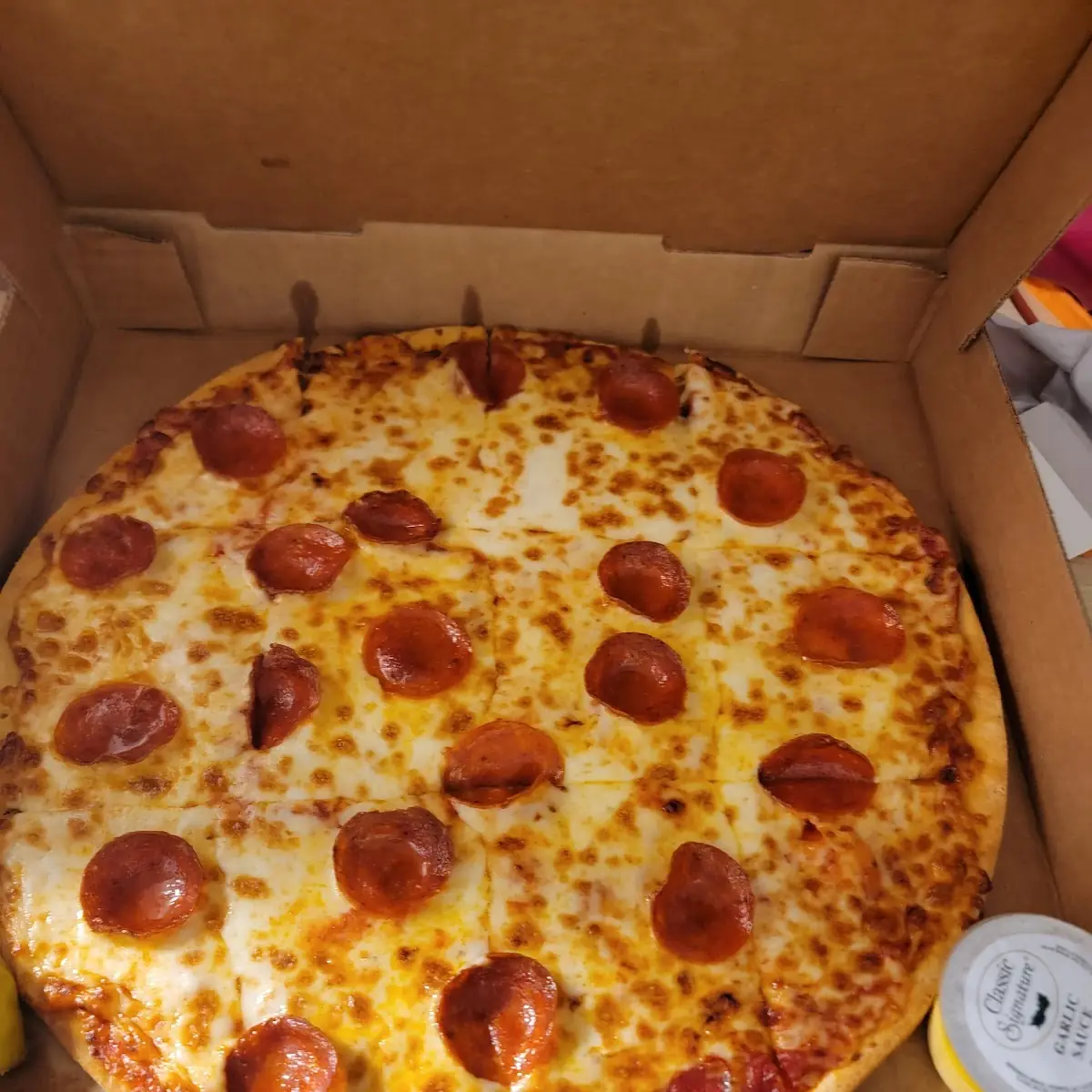 Pepperoni Thin Crust