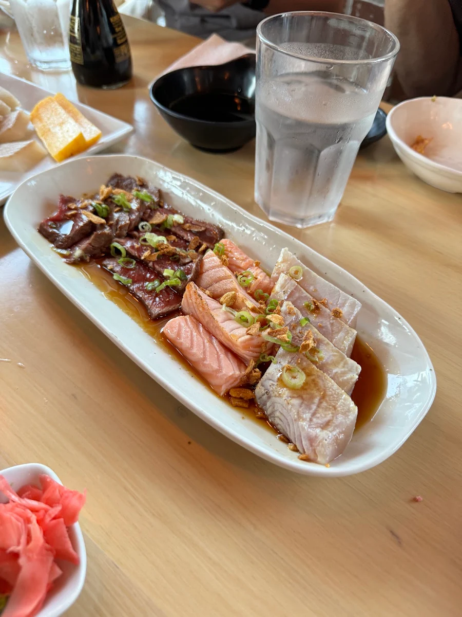 Spicy Salmon Sashimi 3 pcs, Kiro Sushi
