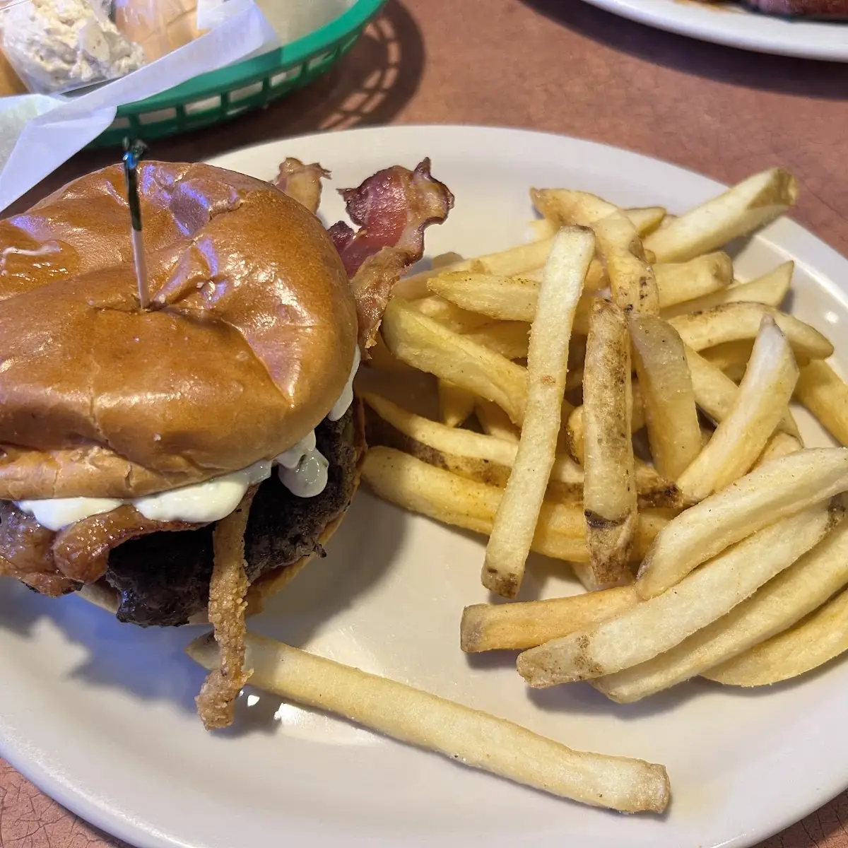 Messy Mike's Burger
