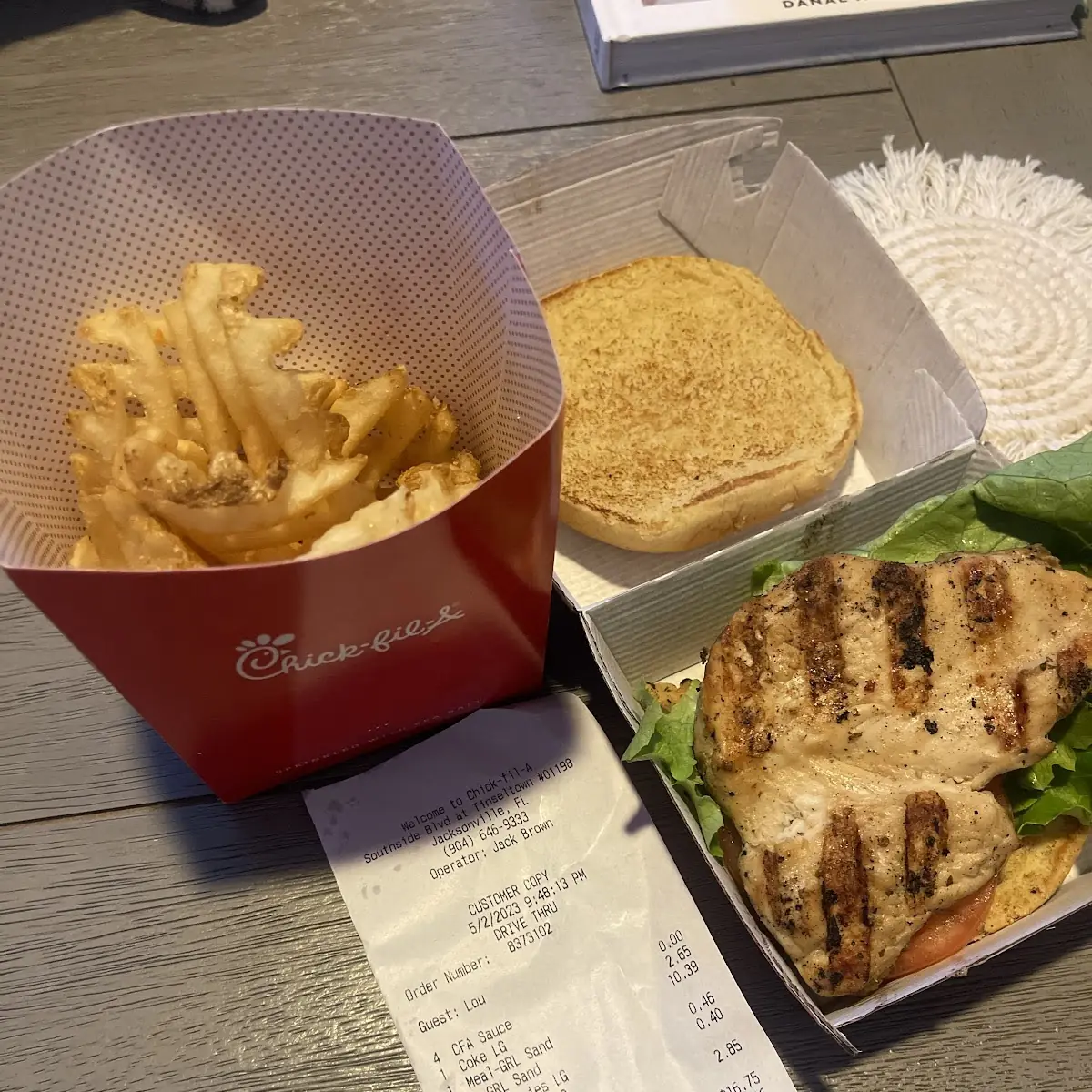 Chick-Fil-A Deluxe Meal