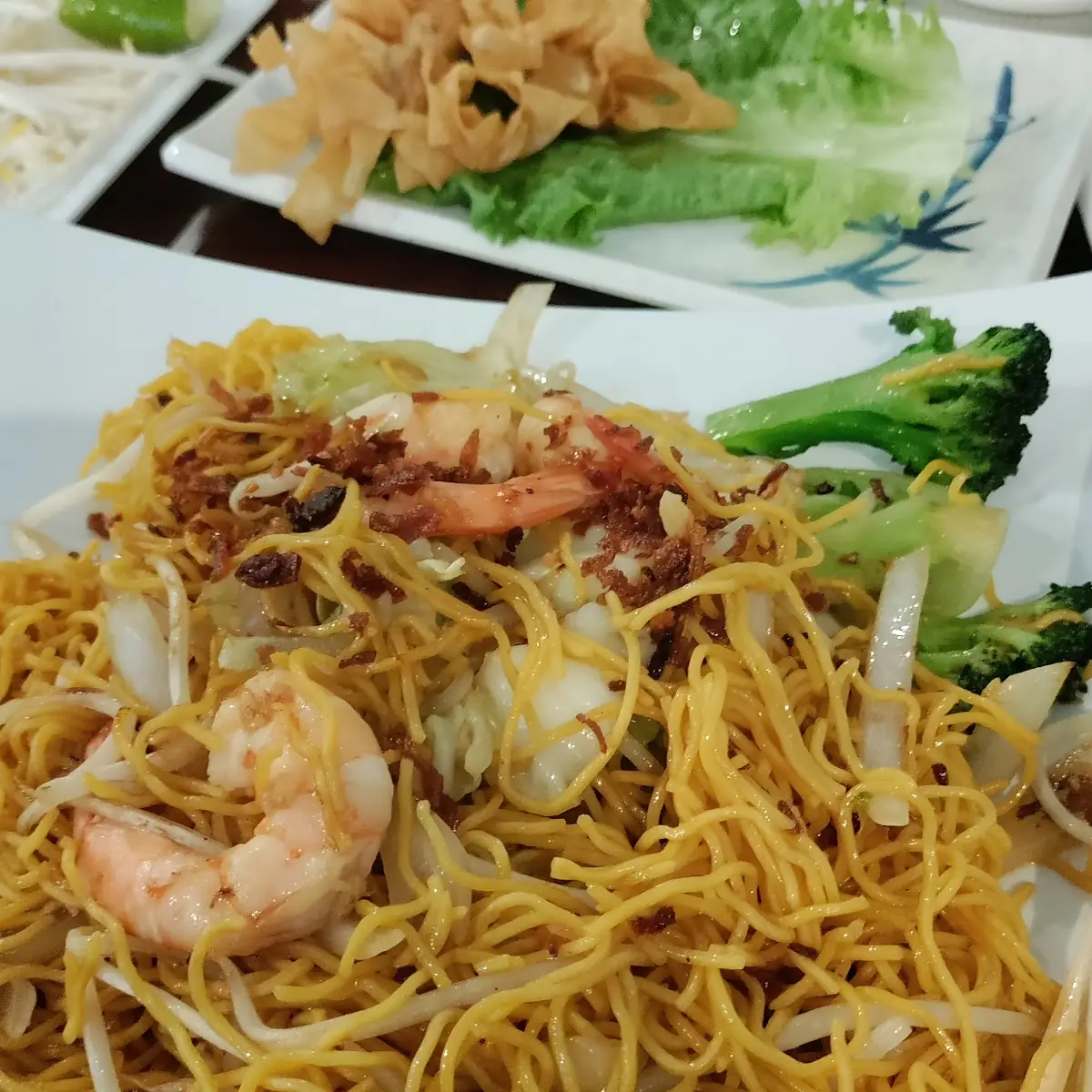Shrimp & Squid Chow Mein